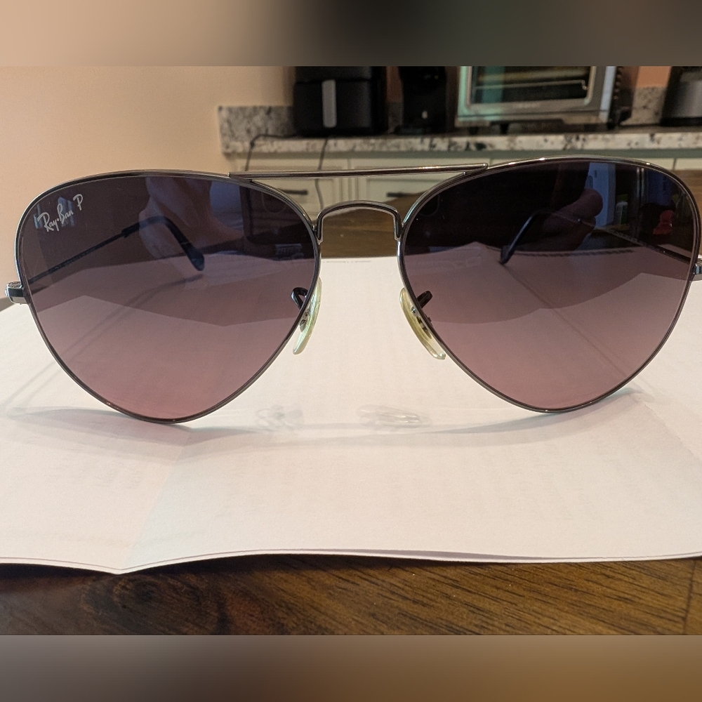Ray-Ban Aviator Sunglasses with Purple/Pink Lenses